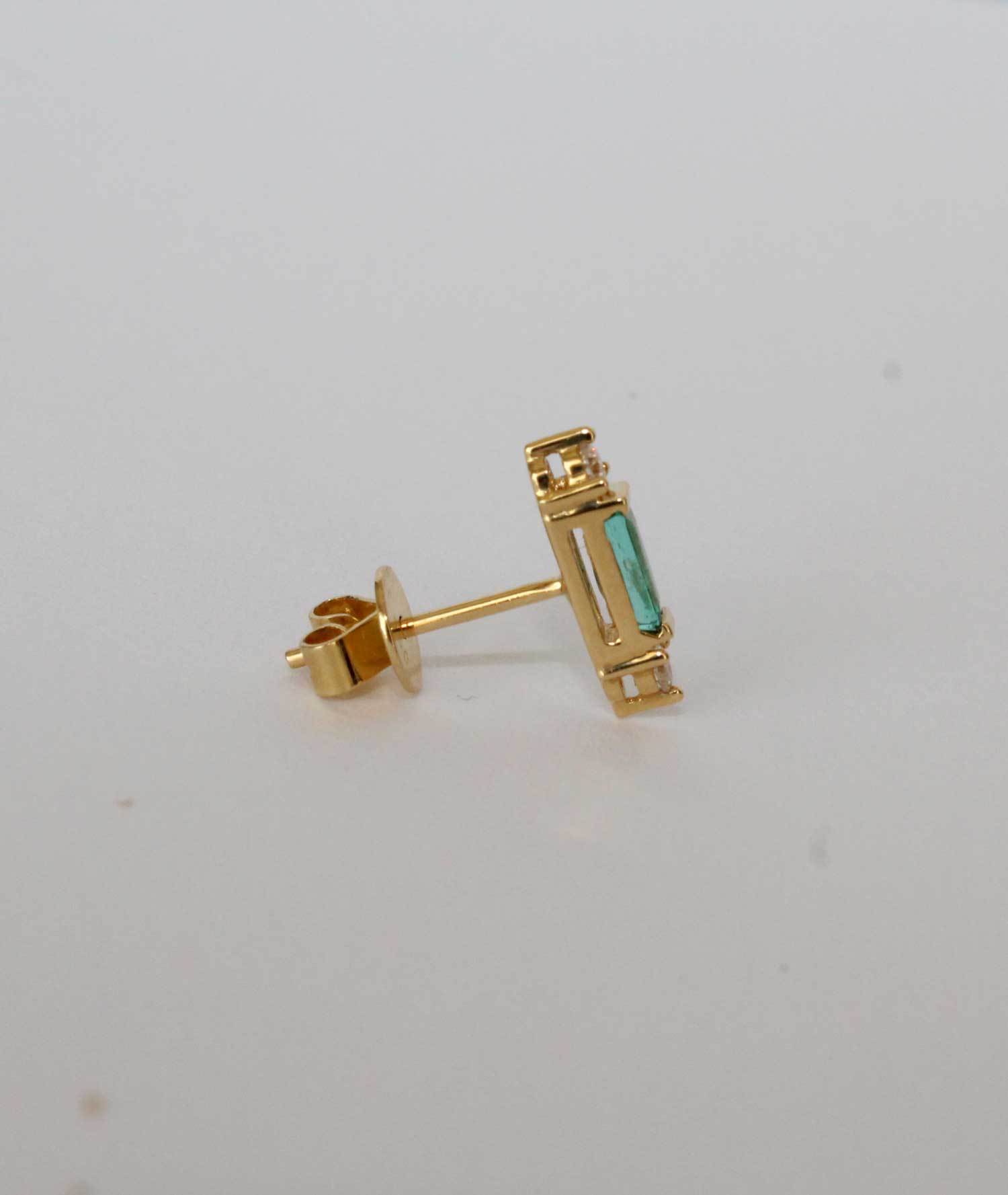 Baguette Emerald Studs - Gold and Diamond Earrings - Tess Van Ghert