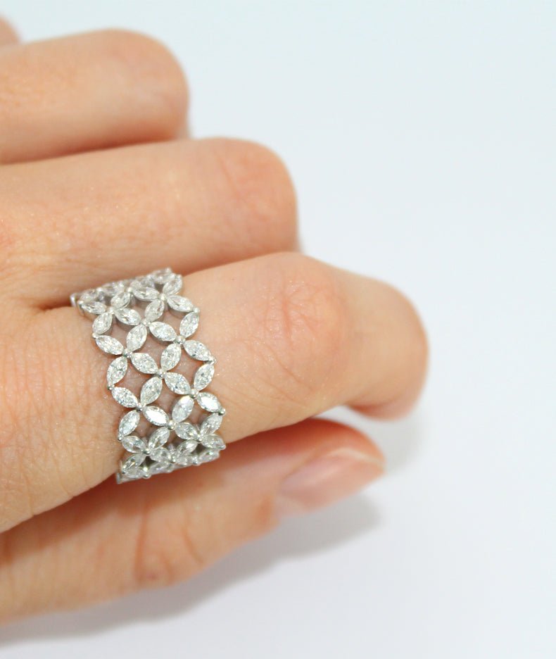 Ethereal Bloom - 18K White Gold and Diamonds Rings - Tess Van Ghert - 2