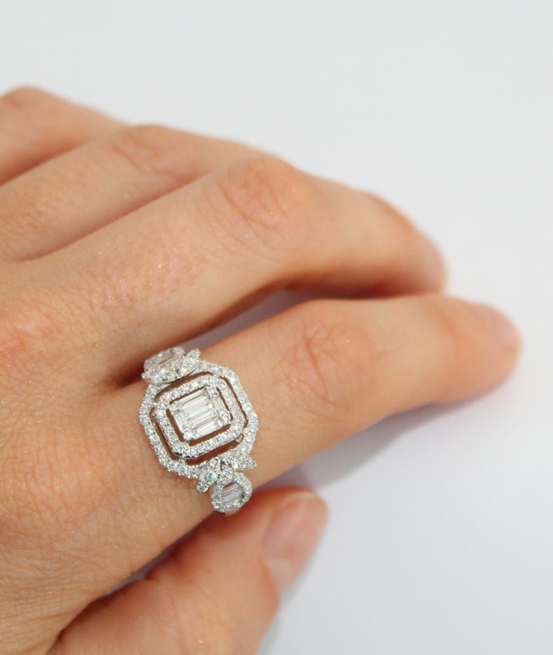 Legacy Signet - 18K White Gold and Diamonds - Tess Van Ghert