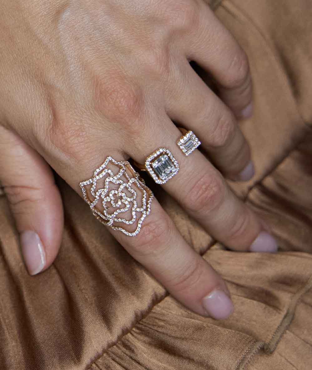 Open Shield - 18K gold and diamonds - Tess Van Ghert