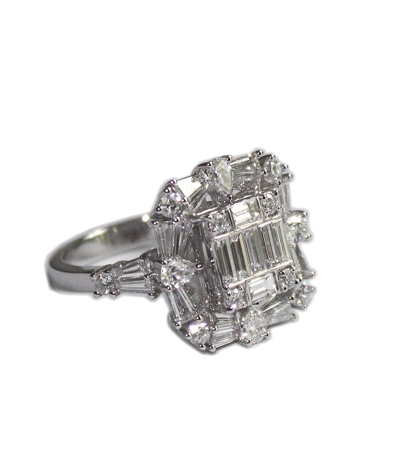 Side angle of the Rising Flower - 18K Gold and Diamonds - Tess Van Ghert - 1 - Statement ring by Tess Van Ghert