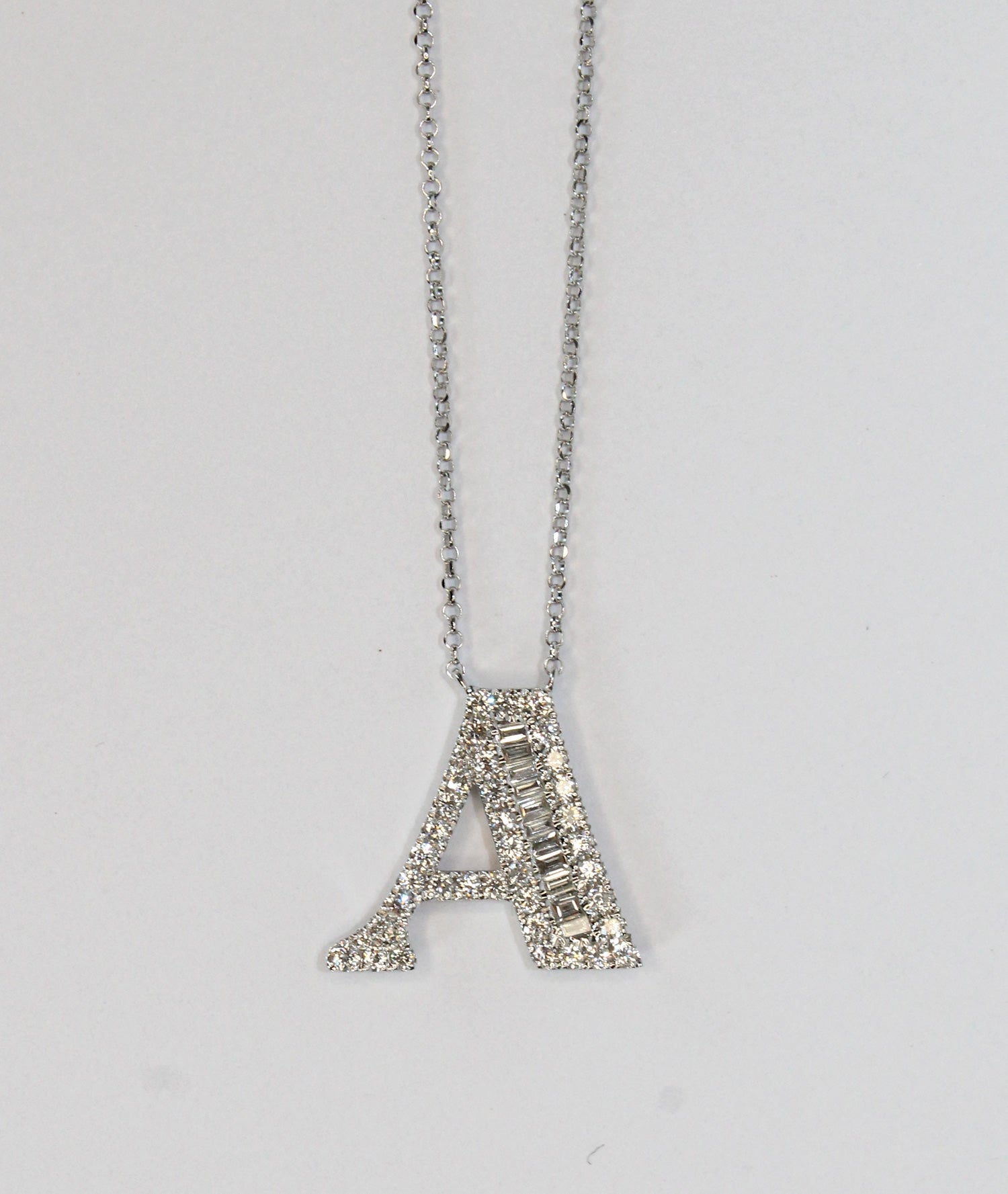 Baguette Diamond letter necklace - Tess Van Ghert